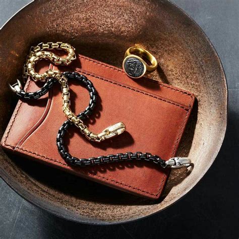 The versatility of the David Yurman wallet amulet: From casual to formal